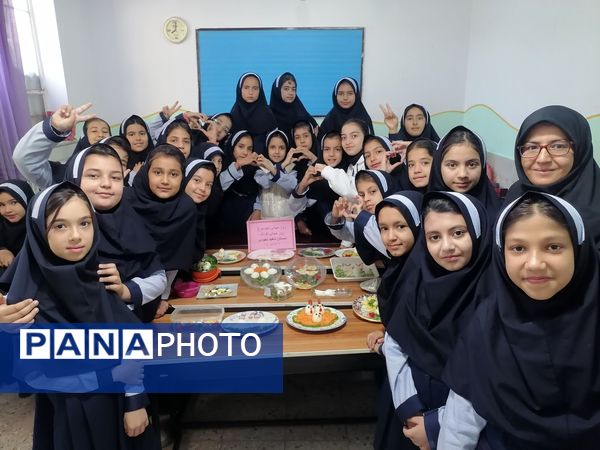 روز جهانی تخم مرغ در نیشابور 