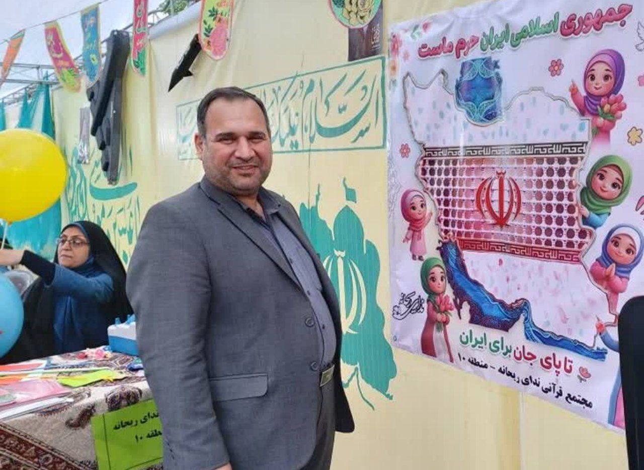 جشن تکلیف بستری برای آشنایی دانش‌آموزان با مسئولیت‌های دینی است