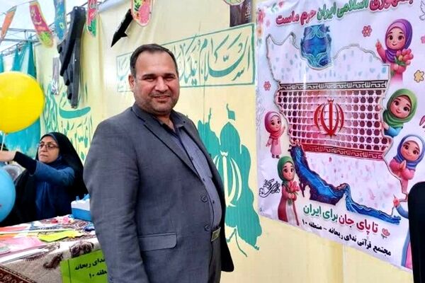 جشن تکلیف بستری برای آشنایی دانش‌آموزان با مسئولیت‌های دینی است