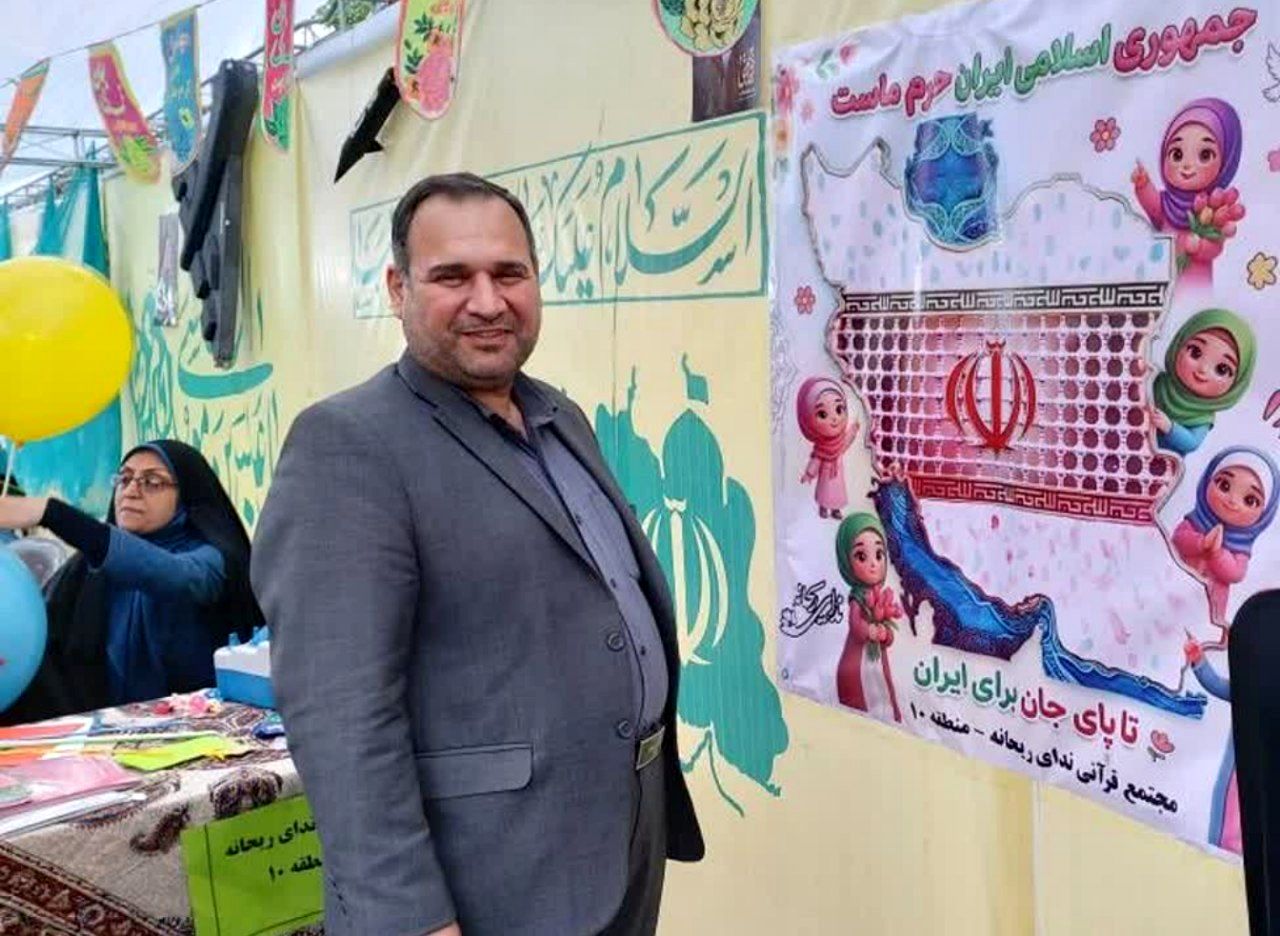جشن تکلیف بستری برای آشنایی دانش‌آموزان با مسئولیت‌های دینی است