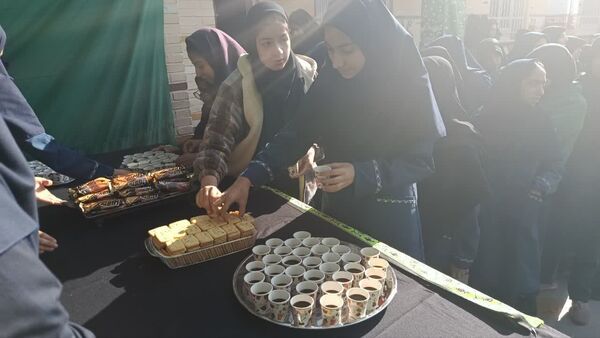 برپایی موکب ایام عزاداری فاطمیه در دبیرستان صدرا یزد