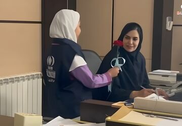  خبرنگار پانا به‌مناسبت روز بانکدار، از کارمندان بانک تقدیر کرد