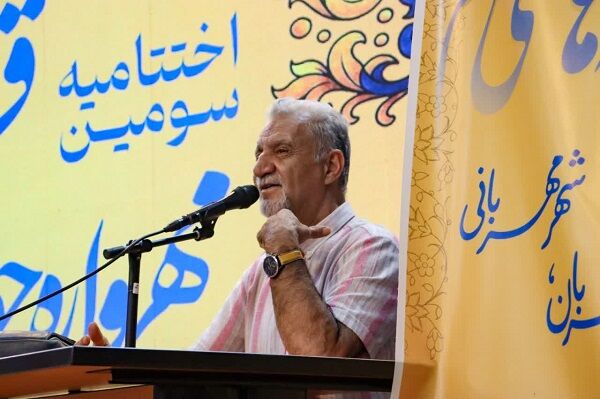 اختتامیه سومین دوره مهرواره «جوانه‌های قلم» در محمدشهر کرج به پایان رسید