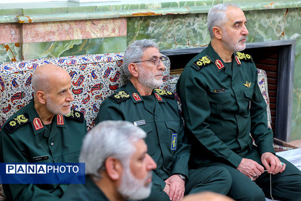 دیدار جمعی از فرماندهان نیروهای مسلح با رهبر انقلاب