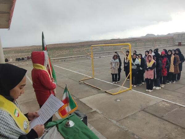 نغمه‌های آزادی در آوای دانش‌آموزان روستای درخت سنجد 