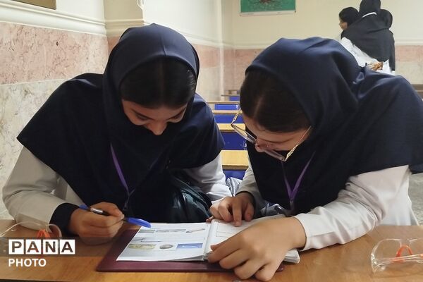 برگزاری مرحله استانی جشنواره خوارزمی در بهارستان‌‌دو