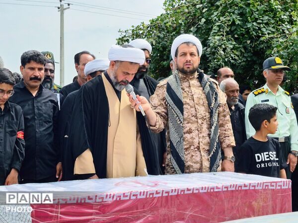 مراسم تشییع پیکر مطهر شهید اسماعیل آزادگرمی در کرمان