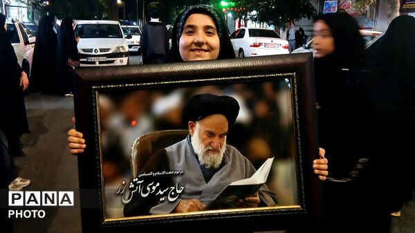 صد و ششمین روز تجمع مردم بناب؛ روایتی از حماسه و سوگ در ادای دین به شهدای دانش آموز