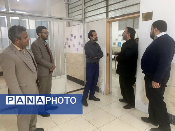 بازدید مدیرکل آموزش و پرورش استان اصفهان از مدرسه حضرت زینب (س) ناحیه ۴ (در طرح نماد)