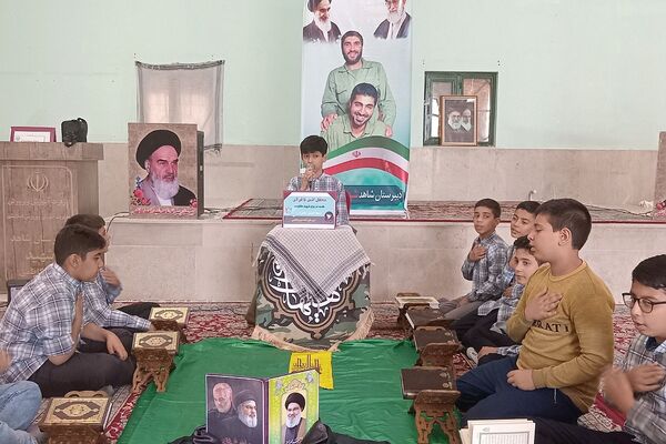 محفل انس با قرآن کریم به یاد شهید سیدحسن نصرالله در مدارس شهرستان اسلامشهر