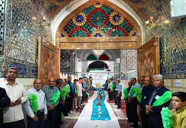 غبارروبی مزار امامزاده سید حمزه کاشمر