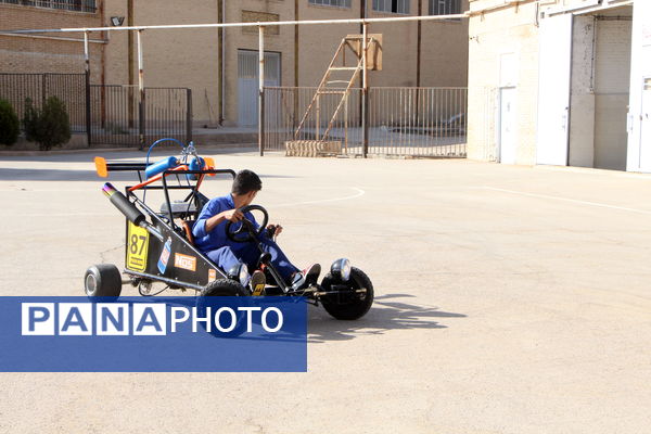برگزاری آیین استانی «زنگ مهر و مهارت» در هنرستان انقلاب ناحیه یک یزد