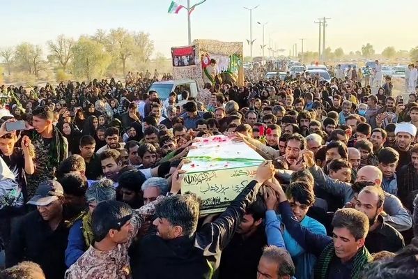 مهن‌آباد میزبان پیکر شهید گمنام