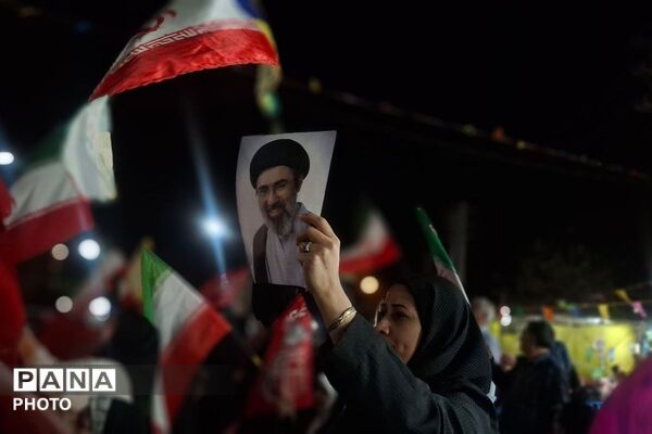میدان شهدای گمنام فاز چهار اندیشه، صحنه همدلی مردم