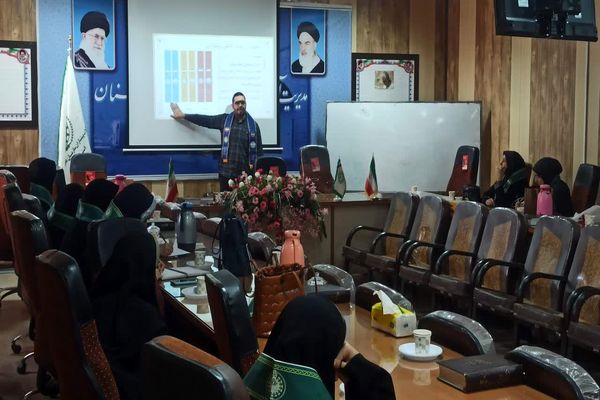 دوره تربیت مربیان پیشتاز کاردان در شهرستان کوهبنان 