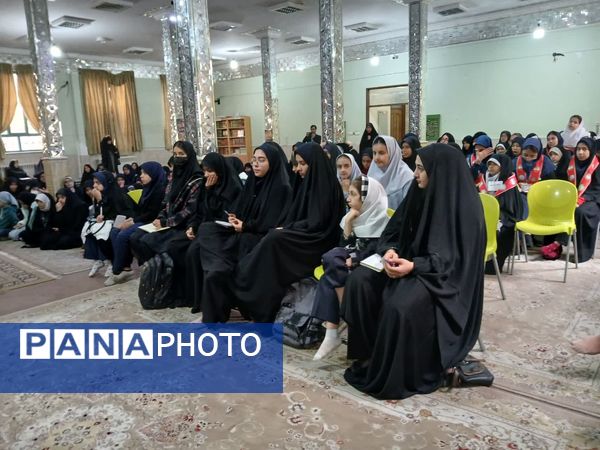 برگزاری جلسه توجیهی هیات‌های دانش‌آموزی دختران آموزش و پرورش ناحیه۶ مشهد