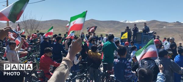 همایش دوچرخه‌سواری و پیاده‌روی دانش‌آموزان در سورشجان 