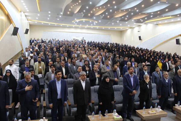 دیدار صمیمی وزیر آموزش‌وپرورش با فرهنگیان استان خوزستان