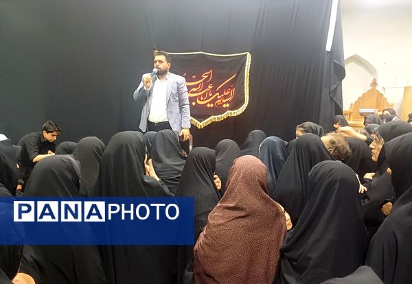 مراسم وداع با پیکر شهید مدافع وطن در شهرستان کوهپایه 