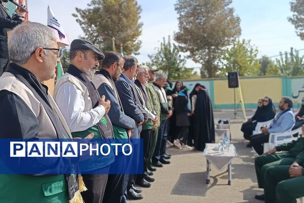 همایش «وطن‌یار»؛ تجدید عهد دانش‌آموزان ورامینی با شهدا و فرهنگ ایستادگی