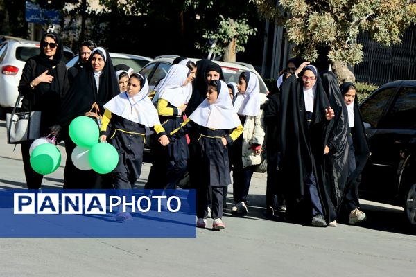 ۱۳ آبان از قاب مردم!