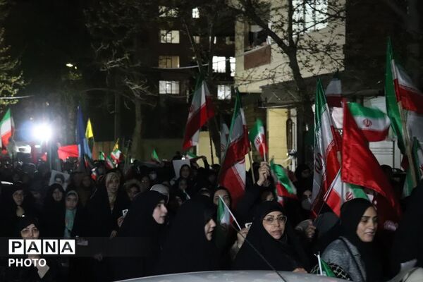 همه برای ایران؛در میدان نبرد می‌آییم