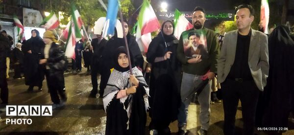 نیشابور  در آغوش باران؛ قصه دلدادگی مردم در مسجد جامع 