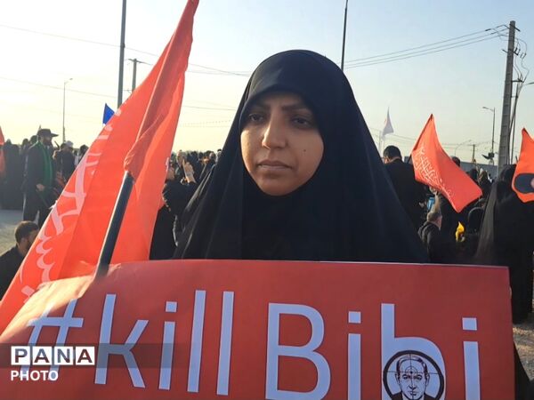چشم‌های گریان نوجوانان در سوگ پدر امت