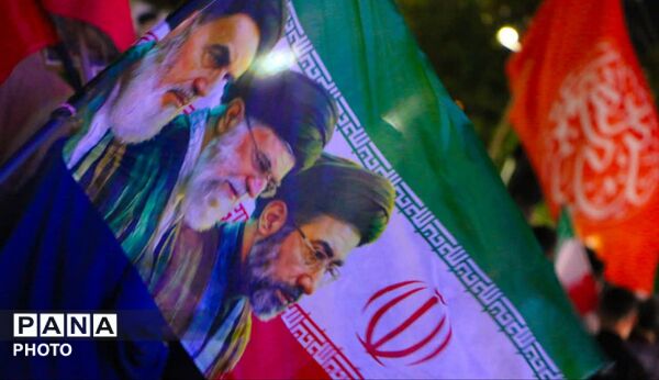 گام‌های استوار شهروندان برای فریاد اقتدار