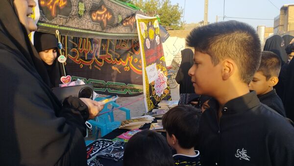 برپایی موکب بین راهی در مراسم پیاده روی جاماندگان اربعین شهرستان خلیل آباد 