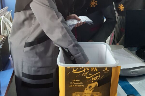 برگزاری انتخابات شورای دانش‌آموزی در دبیرستان فرزانگان قائمشهر
