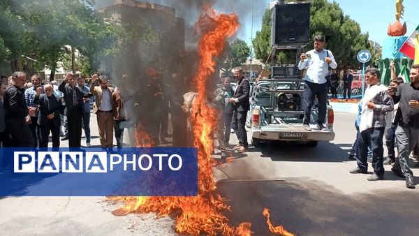 خروش دانش‌آموزان کفن پوش در آذربایجان شرقی