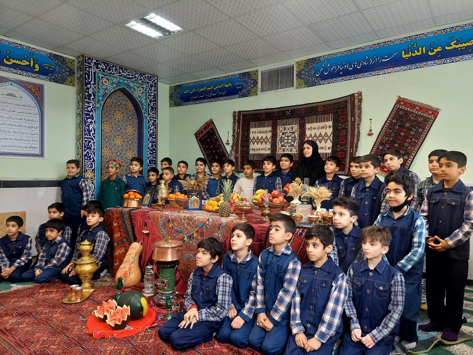 جشن یلدایی در مدرسه شهدای فرهنگی شهرستان شیروان