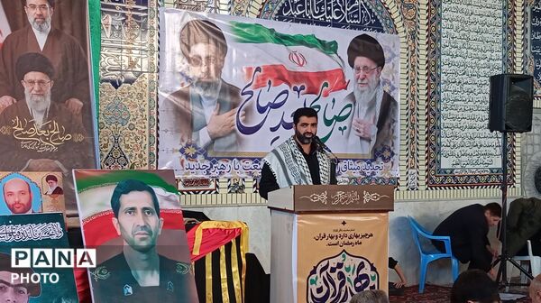 تجدید بیعت مردم بن با سومین رهبر انقلاب اسلامی در آیین گرامیداشت شهدای وطن