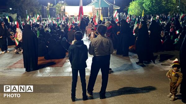 قاب هایی از حضور مردم در تجمعات انقلابی محله آزادشهر یزد