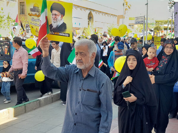 راهپیمایی روز قدس همراه با تشییع پیکر شهید صداقت در قم