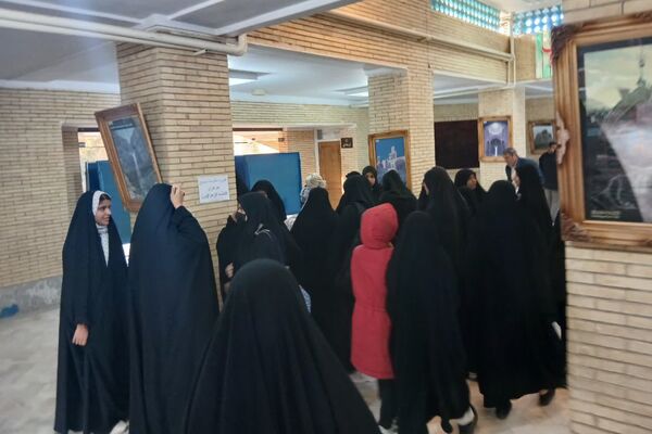 حضور دانش‌آموزان بسیجی در همایش اقتدار بسیجیان شهرستان تفت