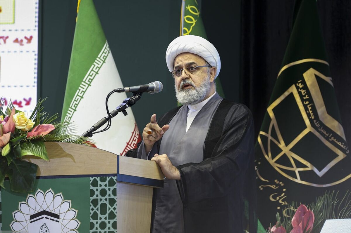 باید به سمت ساختن یک امت قدرتمند حرکت کنیم