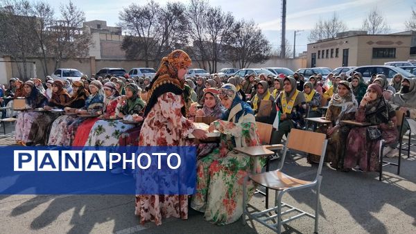 جشن بزرگ دانش‌آموزی فجر انقلاب اسلامی  در اهر