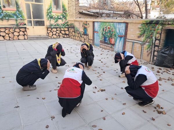 مانور زلزله در دبیرستان مهدی خدابنده