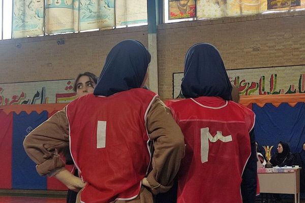 مسابقات ورزشی بین مدرسه‌ای در رباط‌کریم