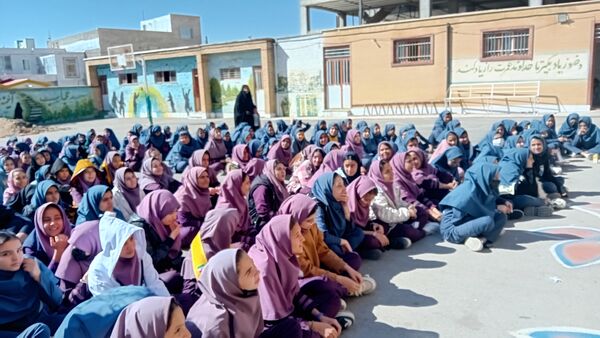 برگزاری مراسم هفته بسیج دانش‌آموزی و روز نوجوان در کمیجان
