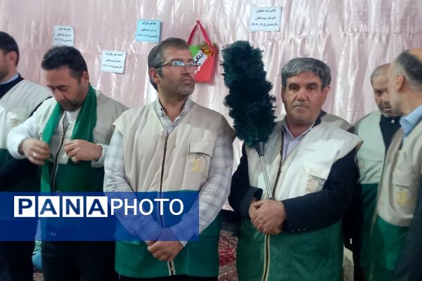 مدرسه شهید لطفی بهارستان‌دو میزبان جشن دهه فجر 