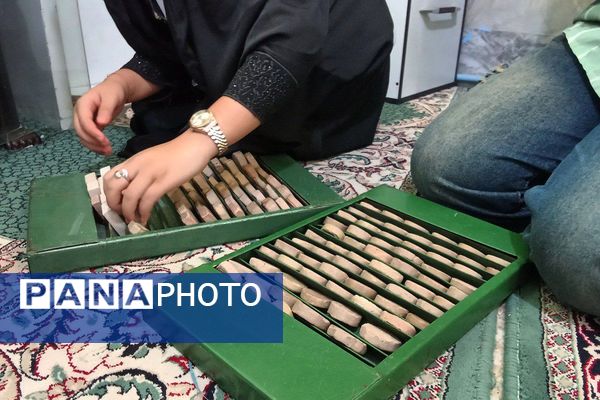 اجرای طرح غبارروبی نمازخانه مدارس در دبیرستان توحید یک شهرستان قدس