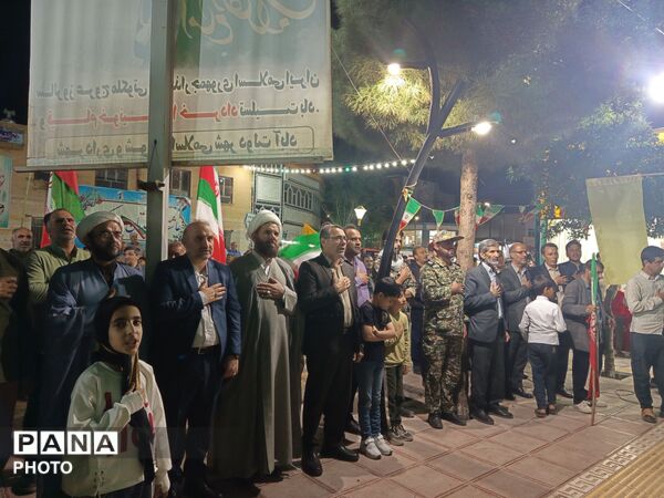  خروش غدیر و میثاق با یاد امام، جلوه ای از ولایت مداری دانش اموزان زاوه  