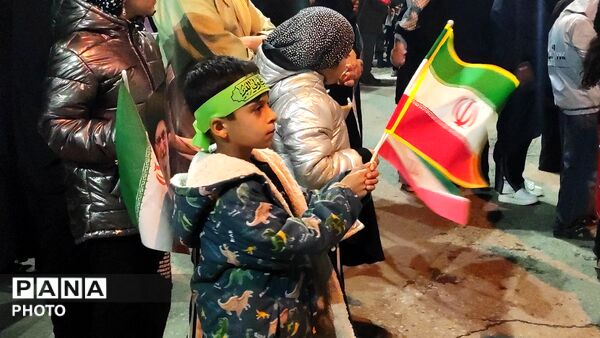 معمولان در شب چهل و چهارم، چراغ انقلاب را روشن کردند