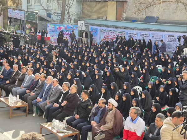 صدای انقلاب طنین انداز شد