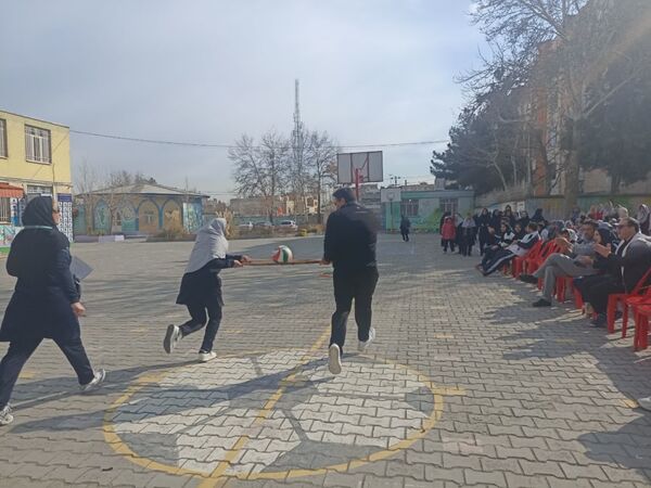 مسابقات ورزشی پدر دختری به مناسبت روز پدر