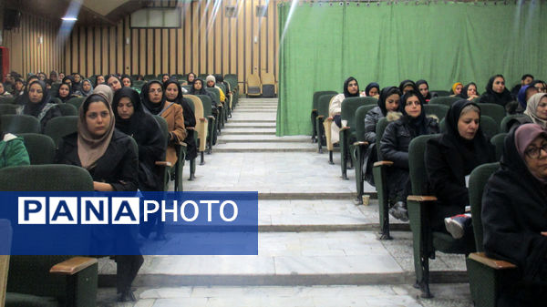 جلسه هم افزایی رابطان مشاور در کانون امام علی(ع) ناحیه یک کرج