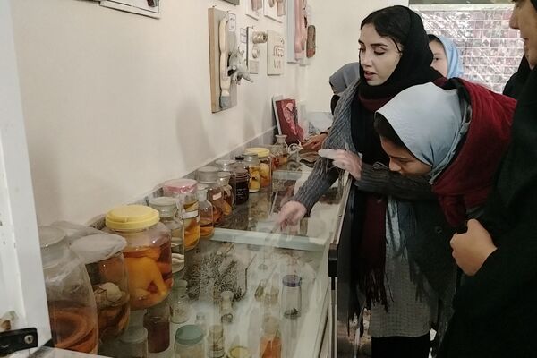 اردوی علمی آموزشی دانش‌آموزان شهر بار در پژوهش‌سرای مهندس زنده یاد مسیح آبادی 